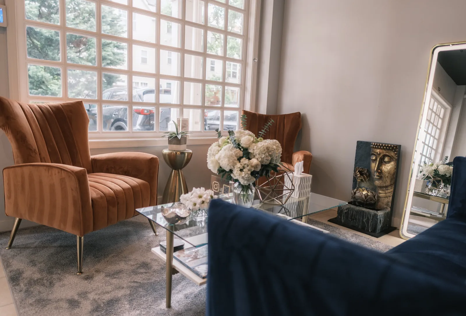 The lounge at MOOD Wellness Lounge